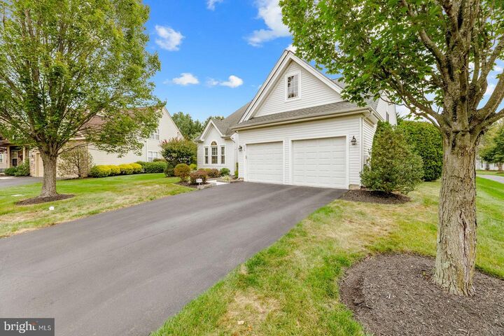 Property Photo: 430 Homestead Circle PA 18976