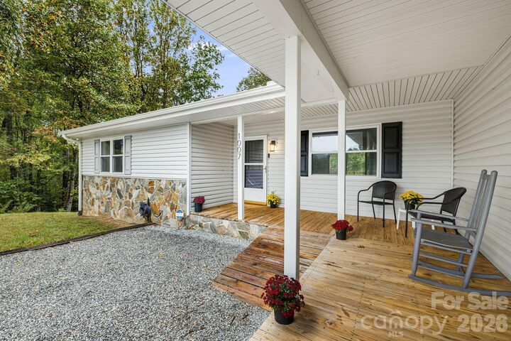 Property Photo:  1007 Dula Road  NC 28777 