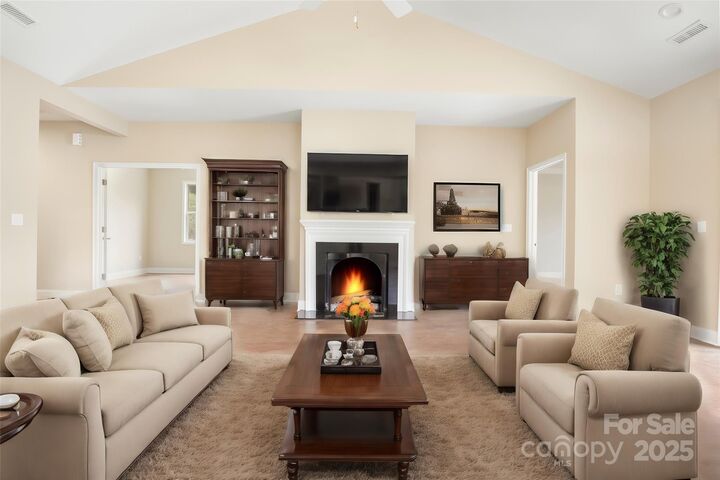 Property Photo: 829 B Wynnshire Drive 58 NC 28601