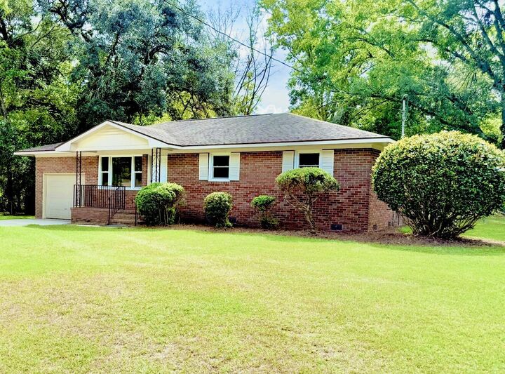 Property Photo:  106 Lamie Drive  SC 29456 