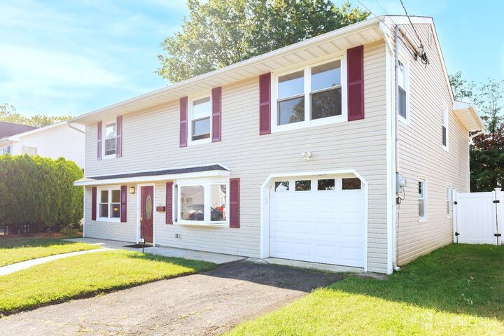 29 Crescent Road  Edison NJ 08817 photo