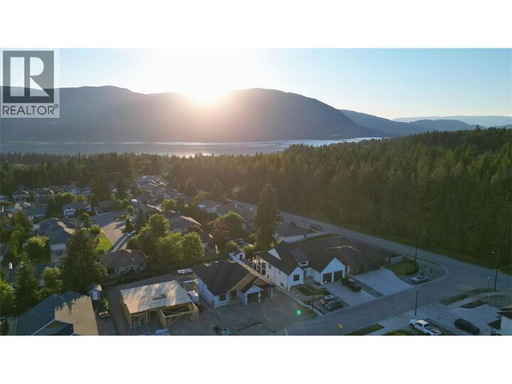 Property Photo: 1905 35 Street Northeast BC V1E 1M9