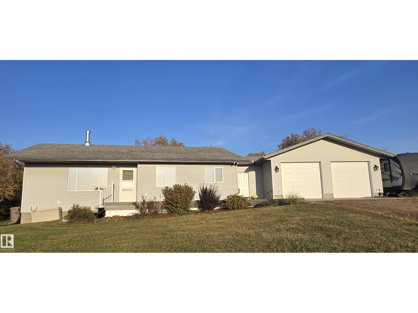 Property Photo:  15205 Twp 522  AB T9C 1S6 