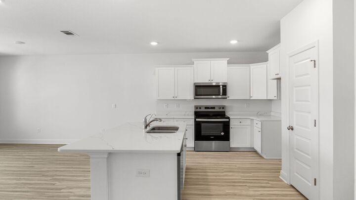 Property Photo: 33 Hatten Court FL 32569
