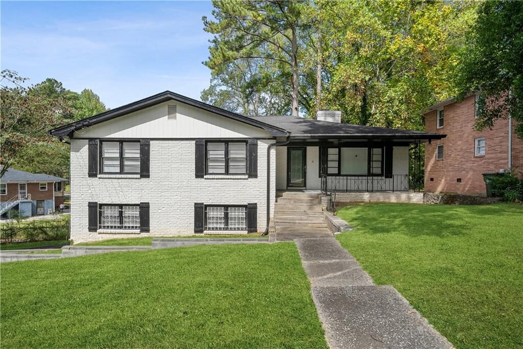 Property Photo: 1747 Detroit Court NW GA 30314