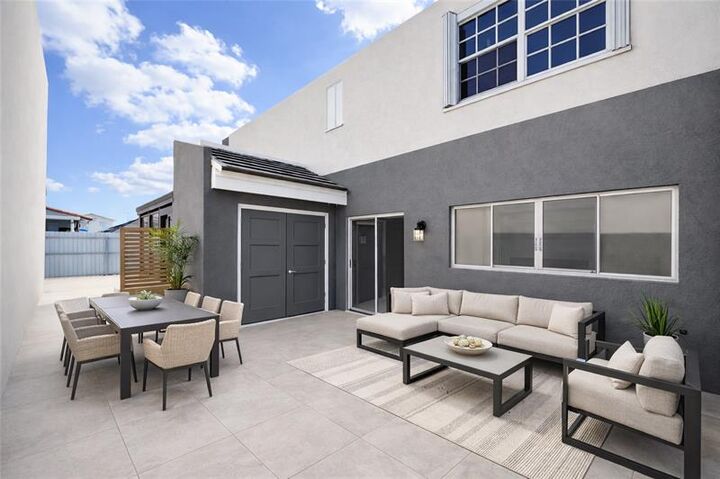 Property Photo:  4281 W 10th Ct  FL 33012 