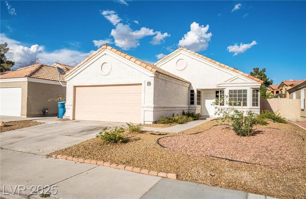 Property Photo: 1324 Sun Point Drive NV 89108