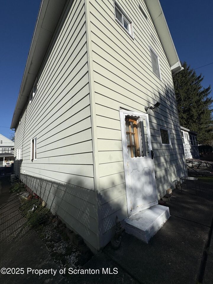 Property Photo: 221 E Thomas Street PA 18705
