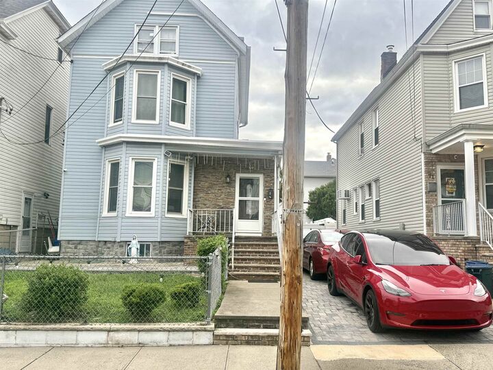 69 Humphrey Ave  Bayonne NJ 07002 photo