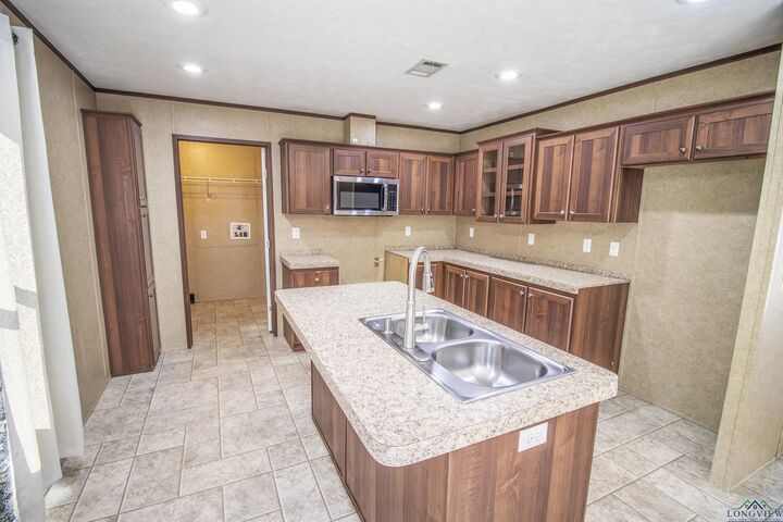 Property Photo: 1660 Franklin Rd TX 75650