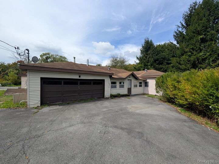 469 Eatontown Road  Port Jervis NY 12771 photo