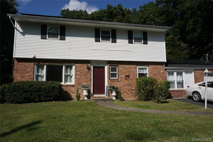 15 Greenridge Way  New Hempstead NY 10977 photo
