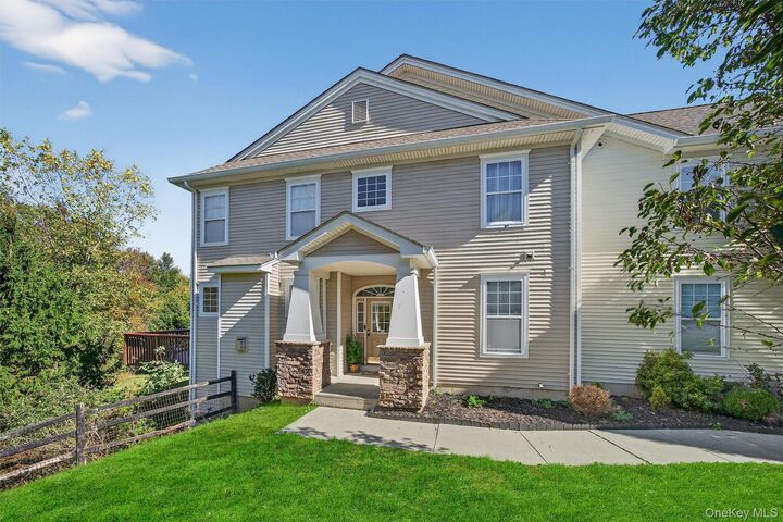 Property Photo:  23 Avoncroft Lane  NY 10940 