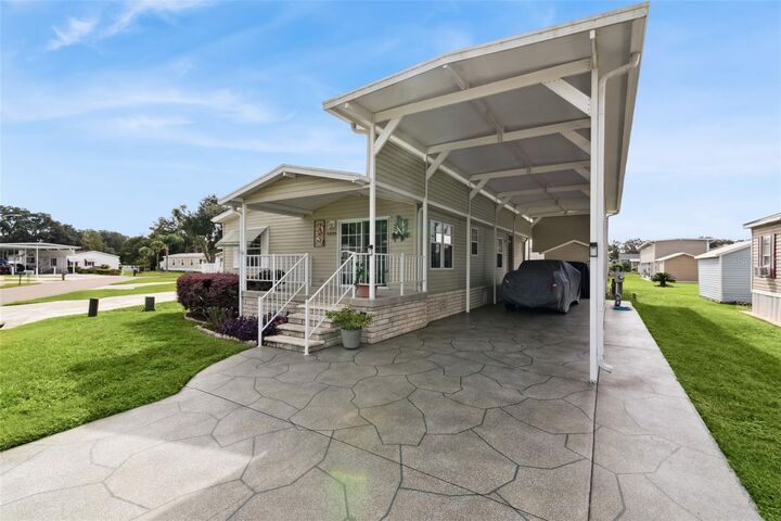 Property Photo:  5035 Northshore Drive  FL 33868 