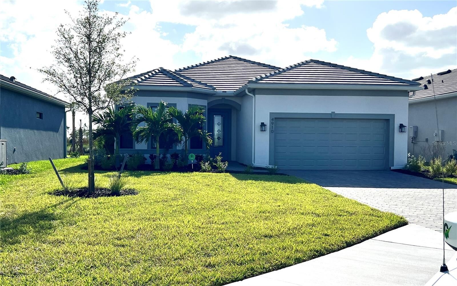 Property Photo:  4910 Ribbon Rock Cove  FL 34211 