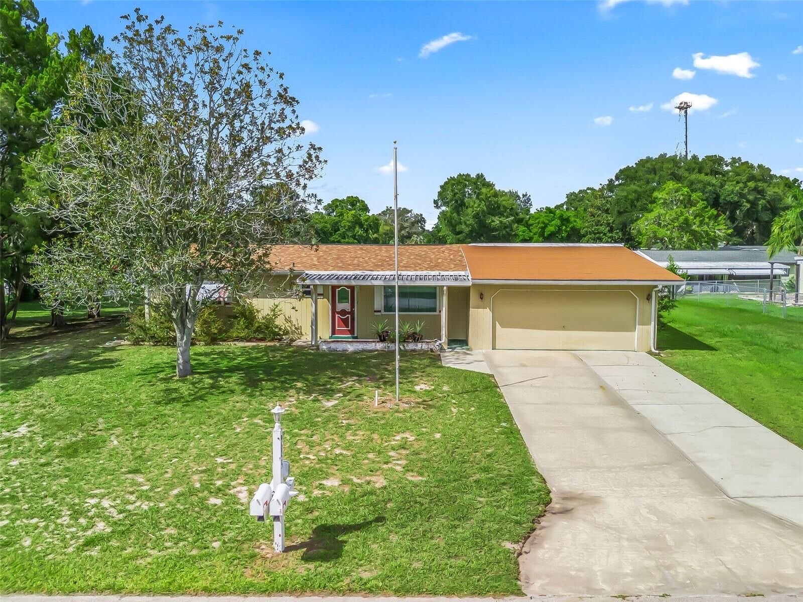 Property Photo:  9055 SW 102nd Place  FL 34481