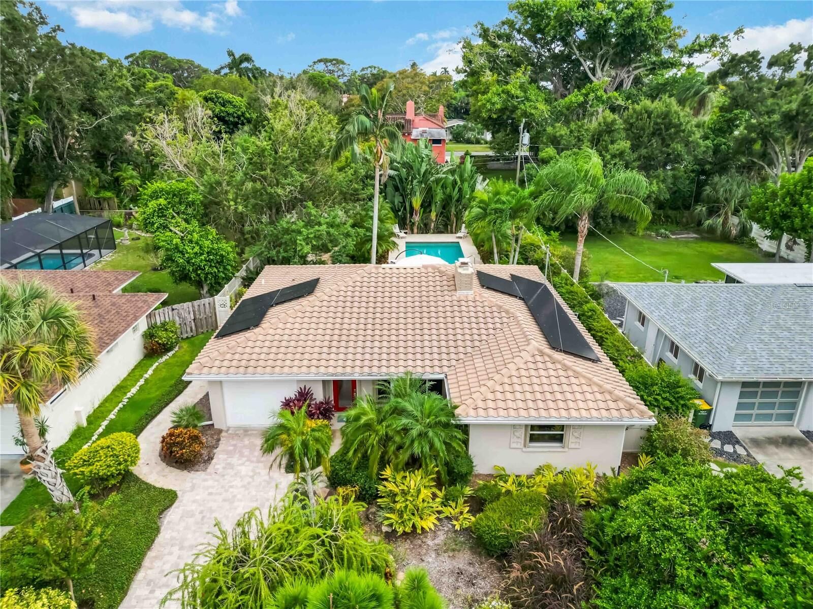 Property Photo:  442 N Shore Drive  FL 34234 