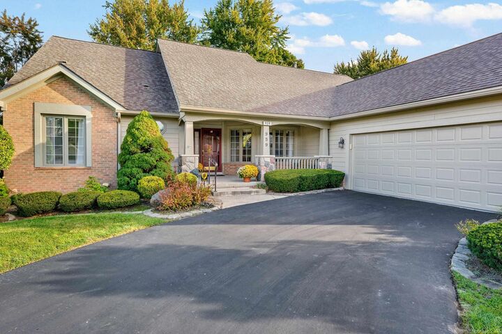 Property Photo:  959 Pine Trail Drive  MI 48307 