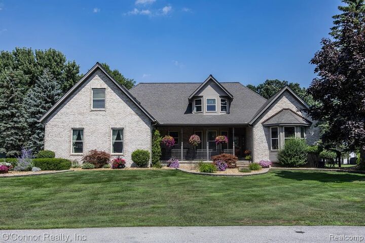 Property Photo:  765 Lomasney Lane  MI 48040 2212 