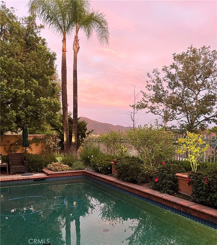 Property Photo:  6 Muirfield  CA 92679 