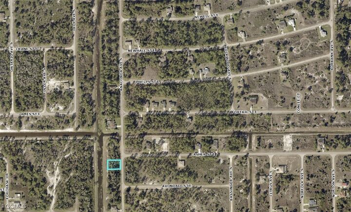 Property Photo:  906 Anaconda Avenue S  FL 33974 