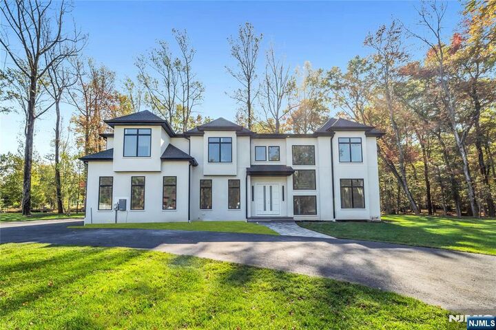 794 Blauvelt Street  River Vale NJ 07675 photo