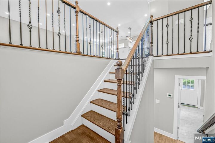 Property Photo:  9 Dorothy Drive  NJ 07960 