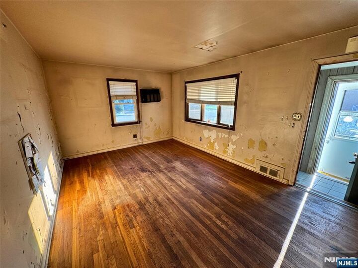 Property Photo: 3-03 Pickett Place NJ 07410