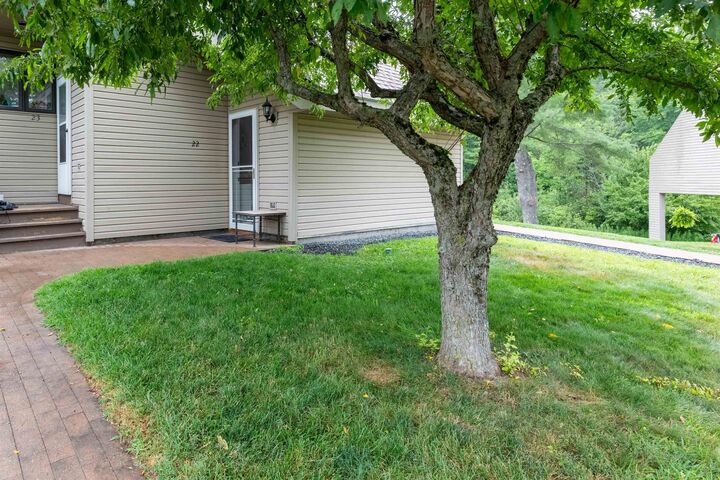 Property Photo: 42 Heritage Condo Way VT 05091