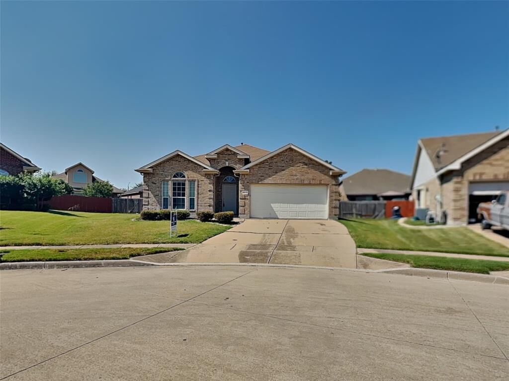 Property Photo: 9616 Flowering Spring Trail TX 76036