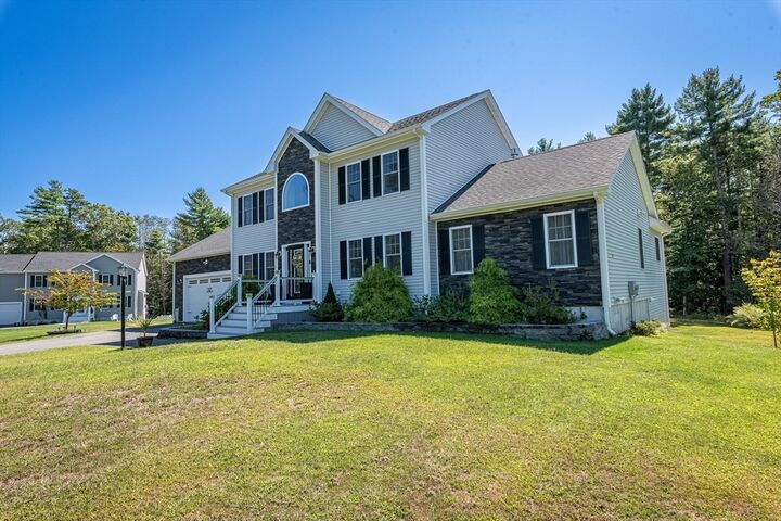 264 Collins Corner Rd  Dartmouth MA 02747 photo