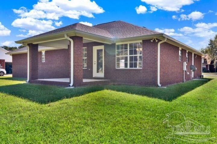 Property Photo:  4076 Berry Cir  FL 32571