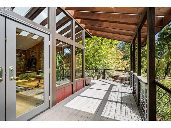 Property Photo:  85186 Florence Rd  OR 97405 