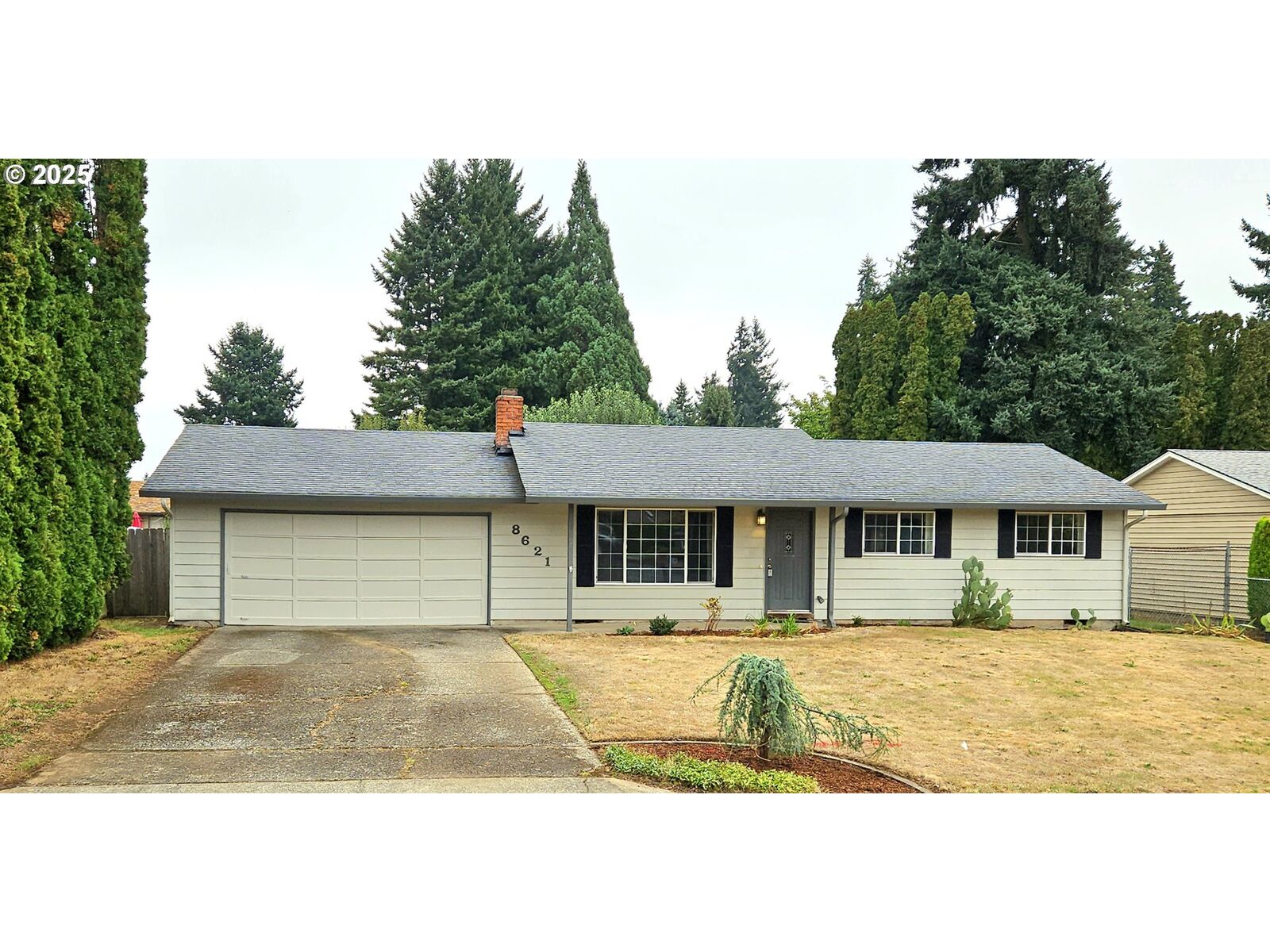 Property Photo:  8621 NW 15th Ave  WA 98665 