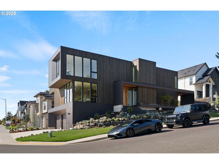 Property Photo:  13191 SE Regency View St  OR 97086 