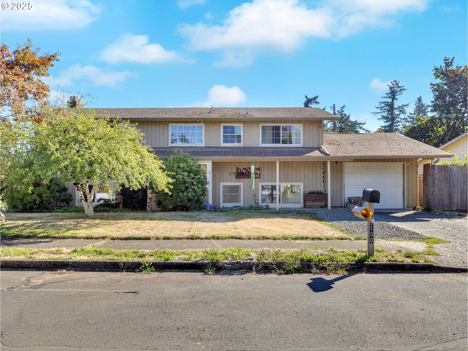 Property Photo:  19130 NE Wasco Ct  OR 97230 