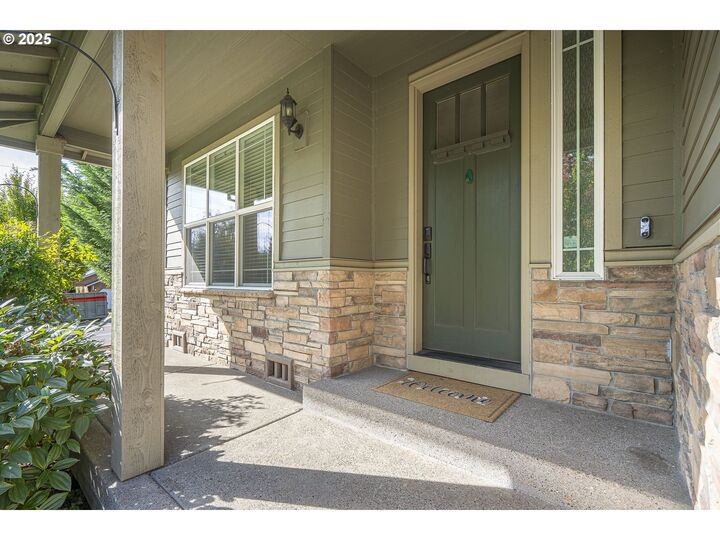 Property Photo:  13979 SW 95th Ave  OR 97224 