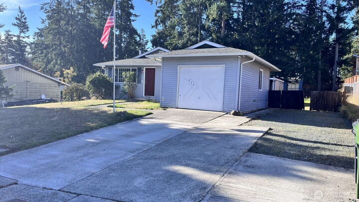 973  Cathlamet Drive  Oak Harbor WA 98277 photo