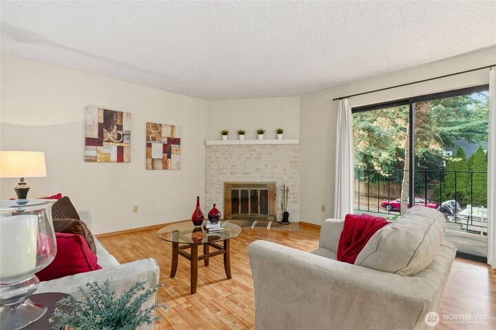 Property Photo:  14331  124th Avenue NE C22  WA 98034 