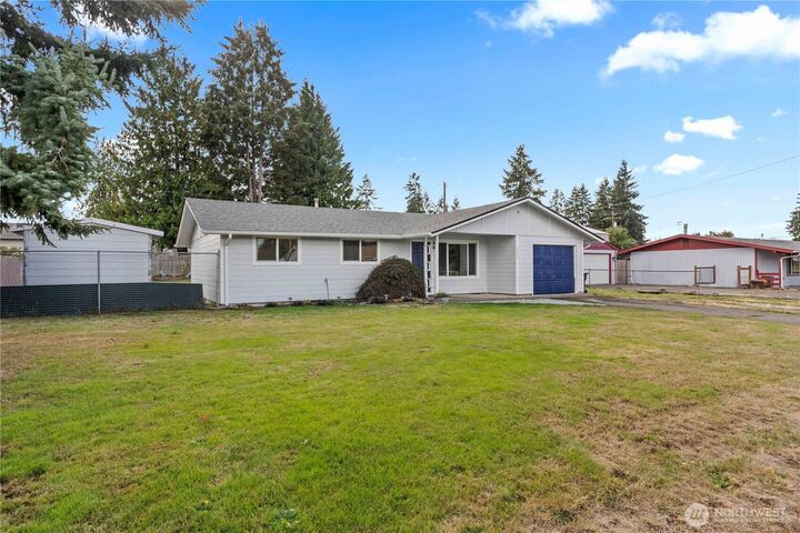 Property Photo:  1124  139th Street E  WA 98455 