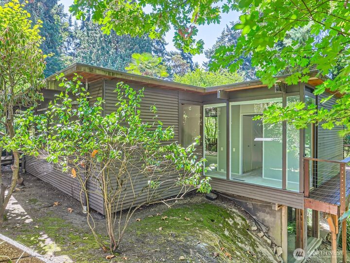 Property Photo:  12425  68th Avenue NE  WA 98034 