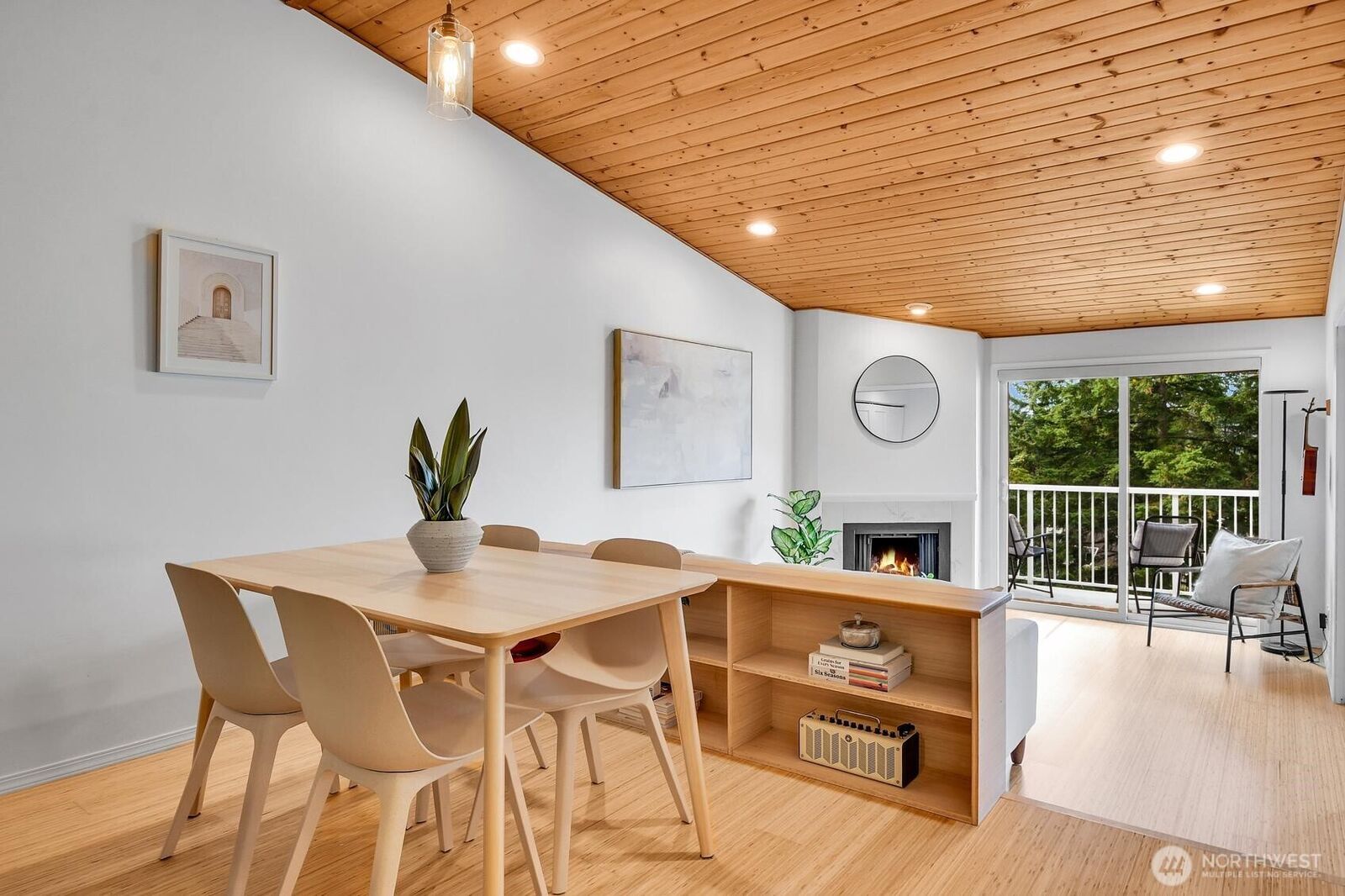 Property Photo:  9484  Redmond-Woodinville Rd NE C-305  WA 98052 