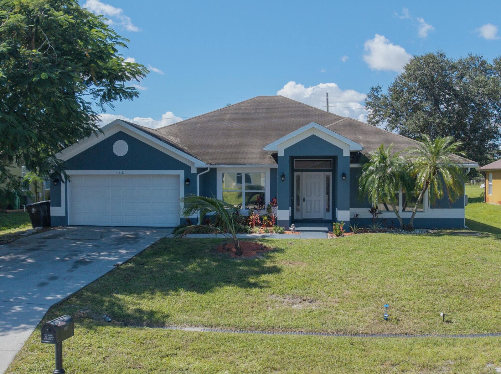 Property Photo: 2518 SW Cooper Lane FL 34984