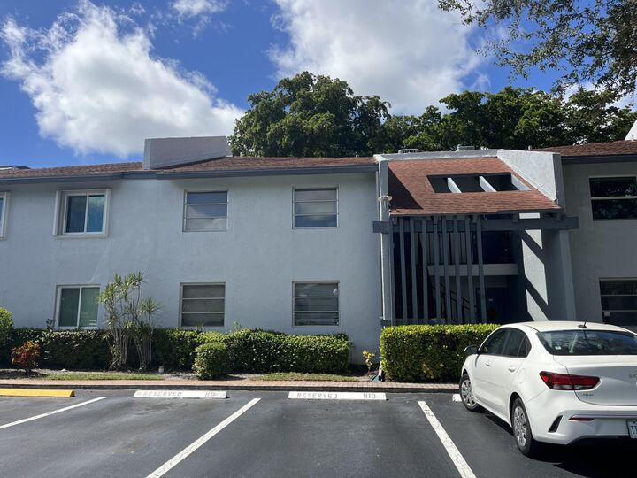 Property Photo:  6600 S Oriole Boulevard 2030  FL 33446 