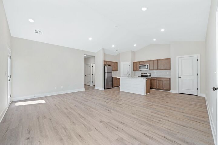 Property Photo: 511 E Harper St KS 67147-8955