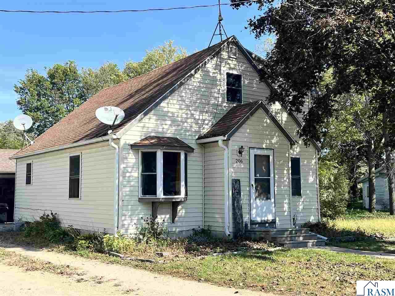 Property Photo:  206 McKinley Street  MN 56007 