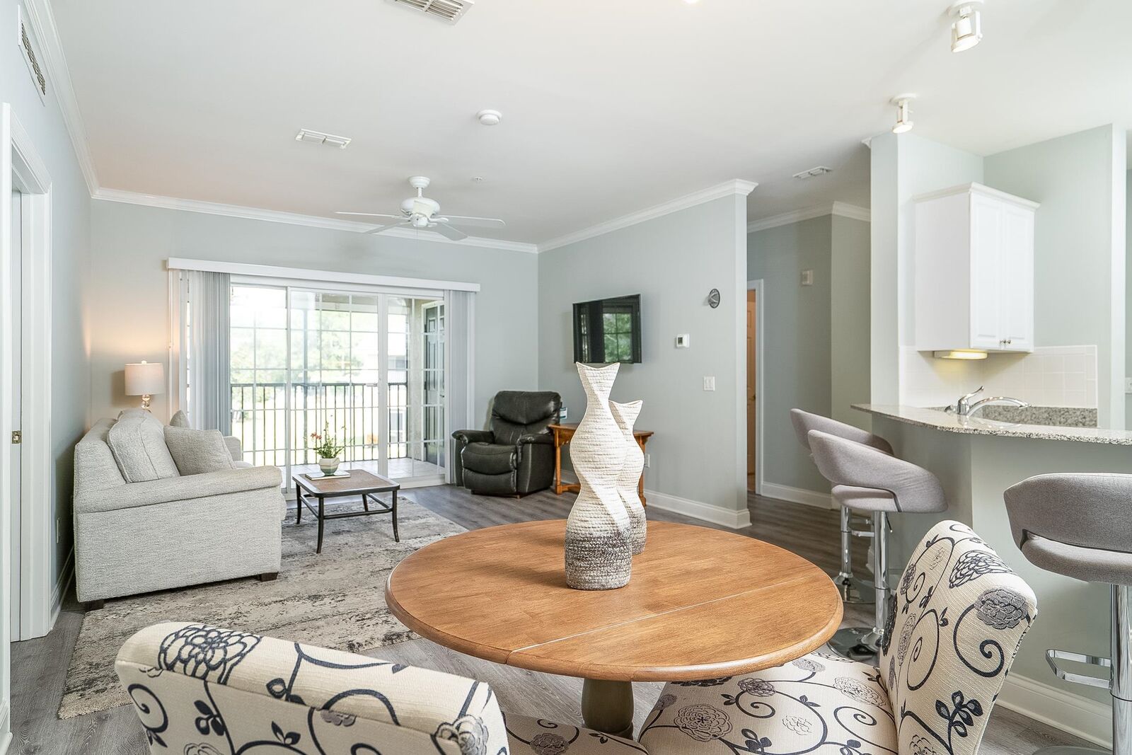 Property Photo: 120 Legendary Dr 202 FL 32092
