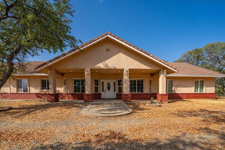Property Photo:  19600 Sunshine Drive  CA 96080 
