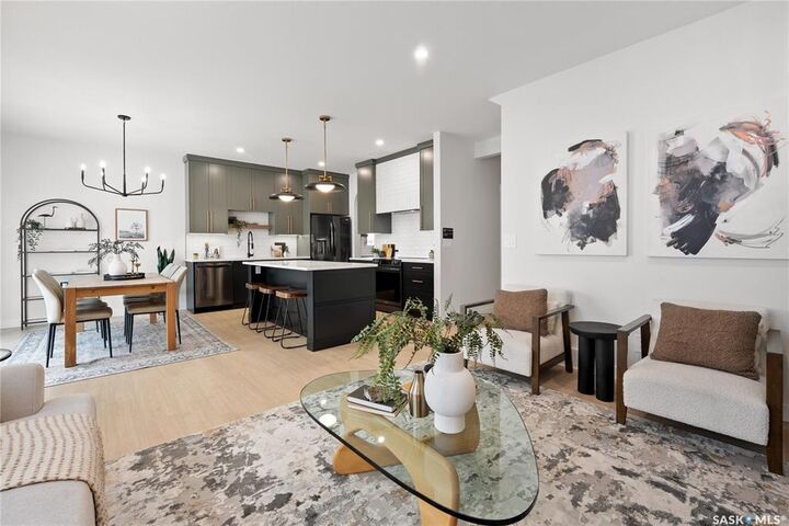 Property Photo:  166 Cockroft Manor  SK S7V 1L1 