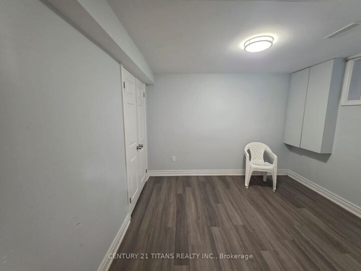 Property Photo:  154 Melissa Crescent Basement  ON L1N 8G5 